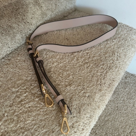 Michael Kors Medium Benning Satchel in Light Pink - Picture 8 of 10